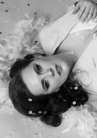 Лиза Светлова