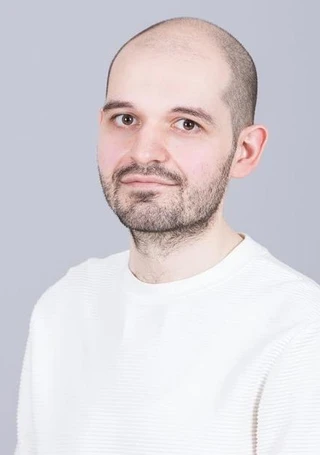 Рачья Есаян