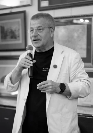 Александр Лукичев